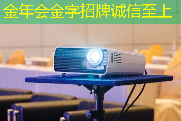 四维投影vs四维智慧：哪个更能拓宽我们的视野？